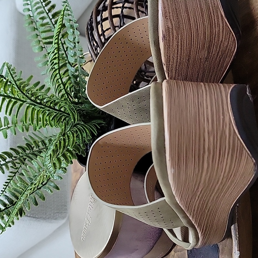Patrizia by Spring Step Wedge Sandals - Picture 3 of 5